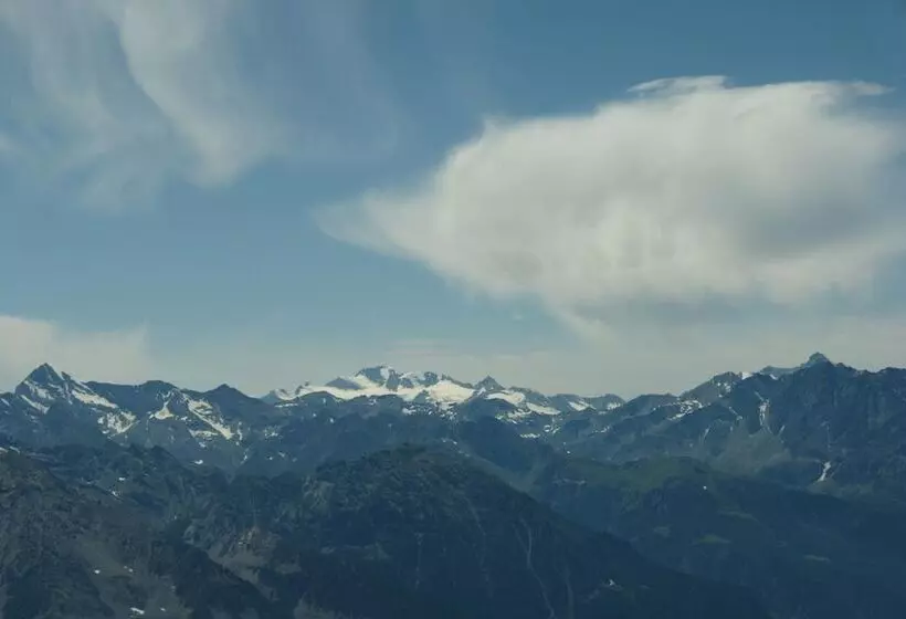 هتل Le Petit Abri