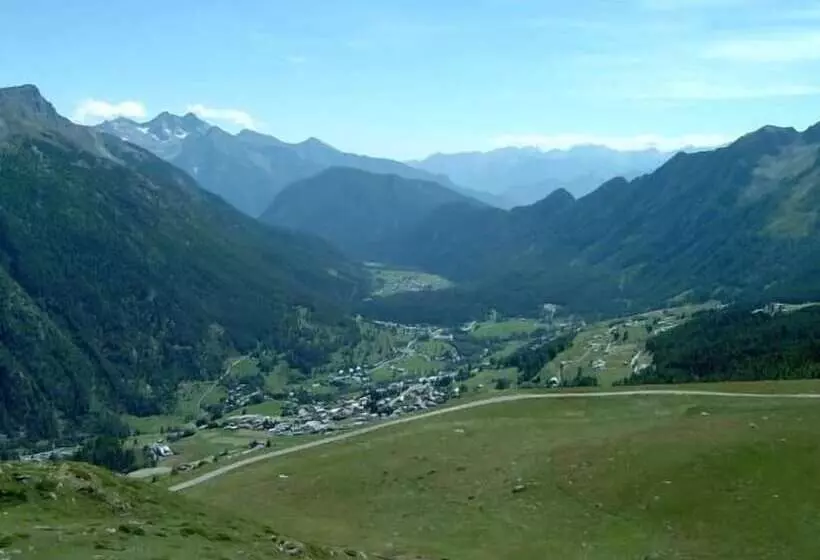 هتل Le Petit Abri