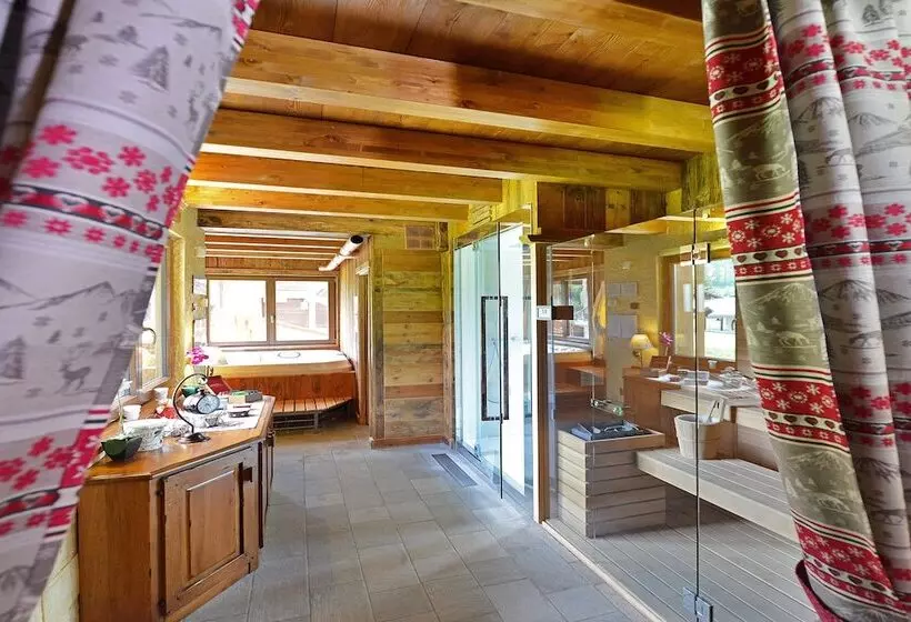 هتل Le Petit Abri