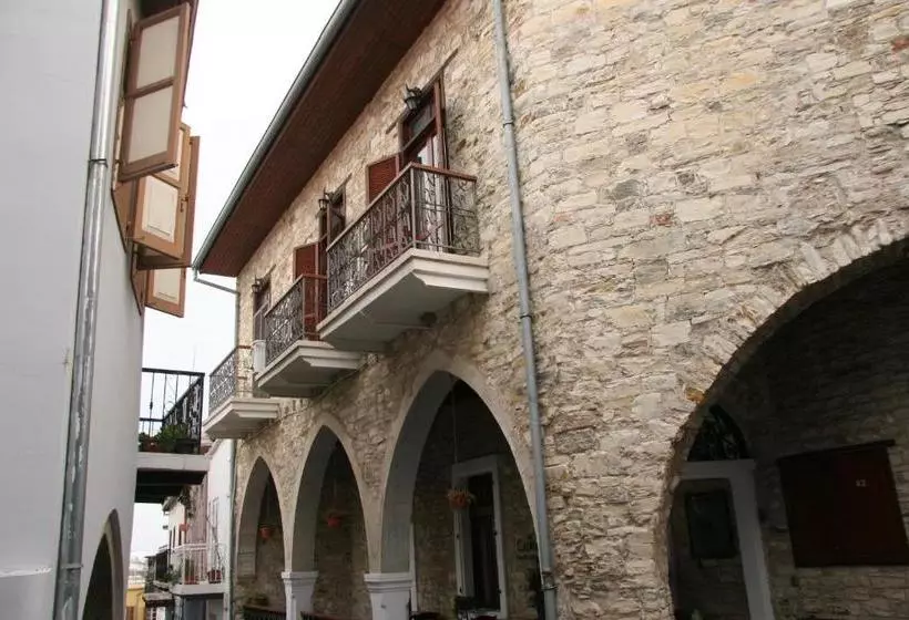 هتل Lefkara