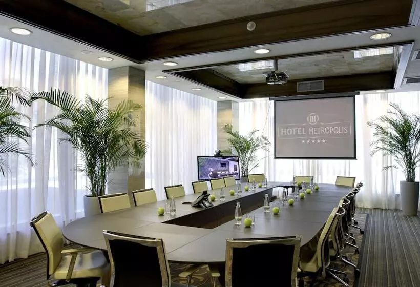 ホテル Metropolis