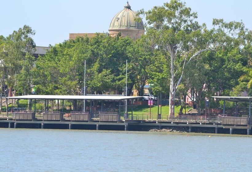 Rockhampton Riverside Central Hotel Official