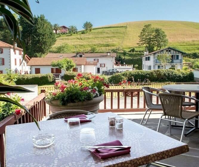 Logis Hotel Ur Hegian