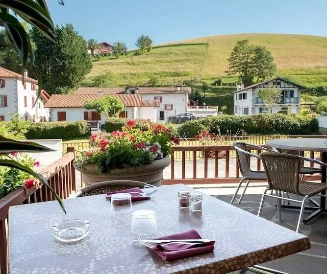 Logis Hotel Ur Hegian