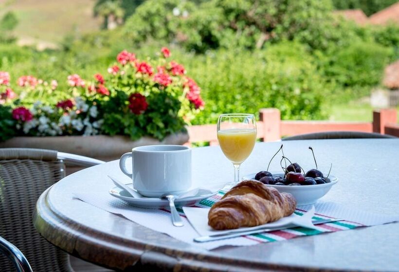 Logis Hotel Ur Hegian