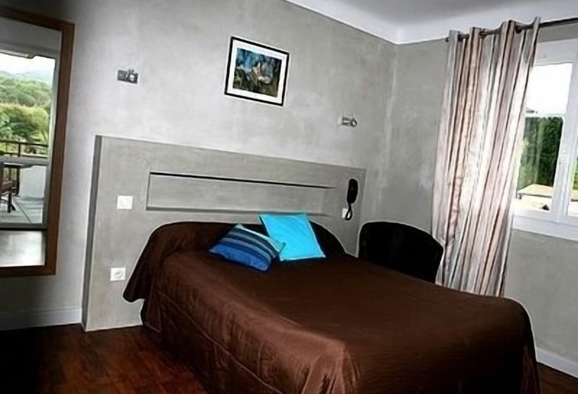 Logis Hotel Ur Hegian