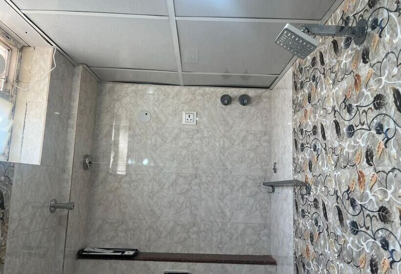 ホテル Avenue Suites