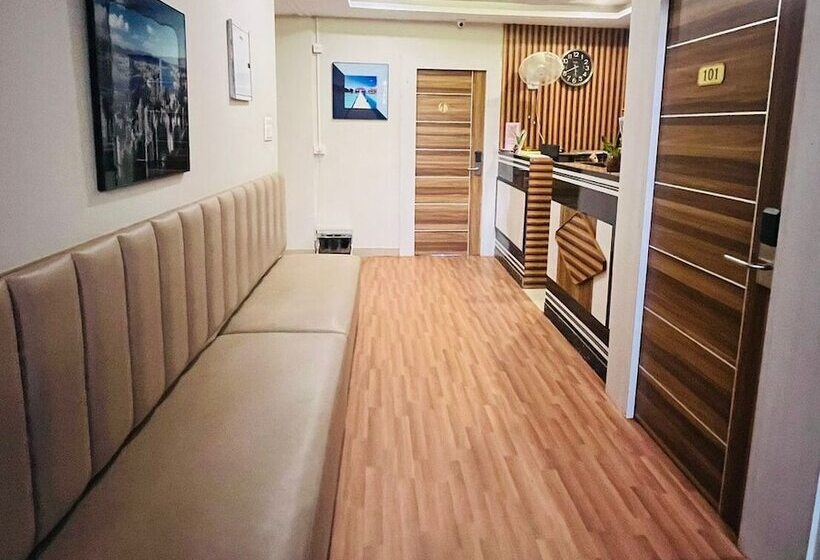 ホテル Avenue Suites