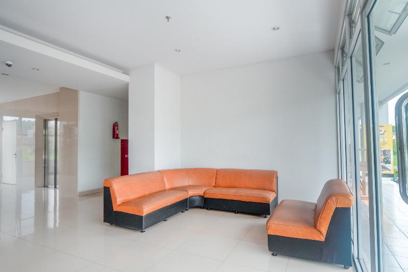 בית מלון כפרי Oyo Life 2837 Apartment Dramaga Tower