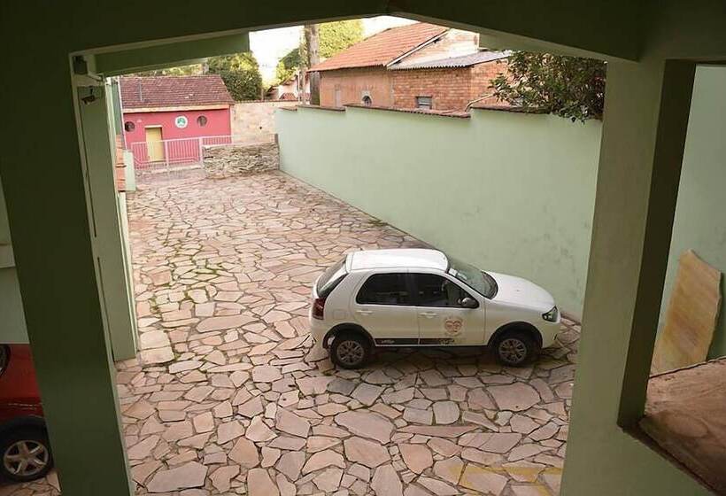 پانسیون Aliens Palace