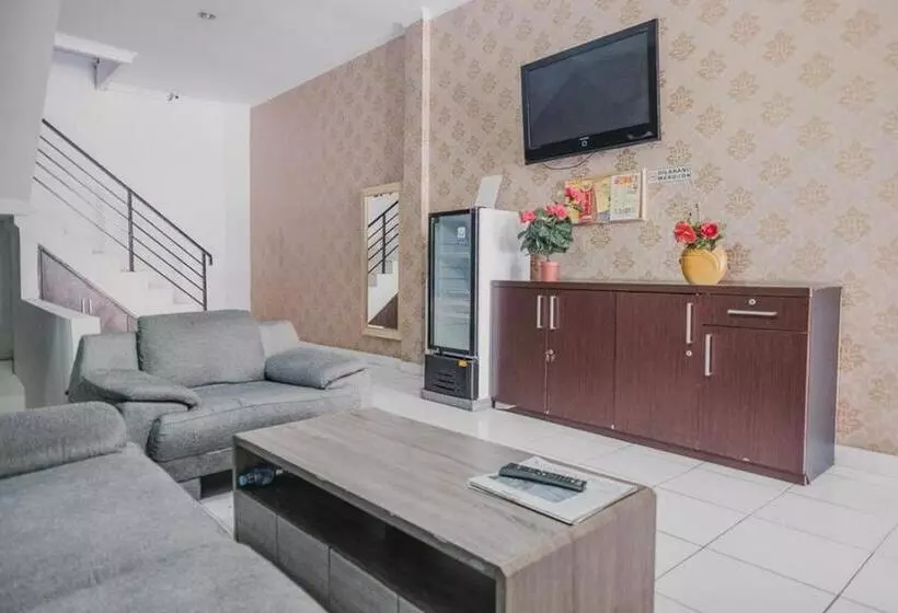 پانسیون Reddoorz @ Jalan Hayam Wuruk Lampung 2