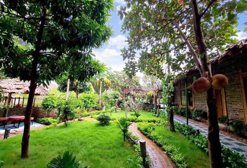 تختخواب و صبحانه Tam Coc Little River Bungalow