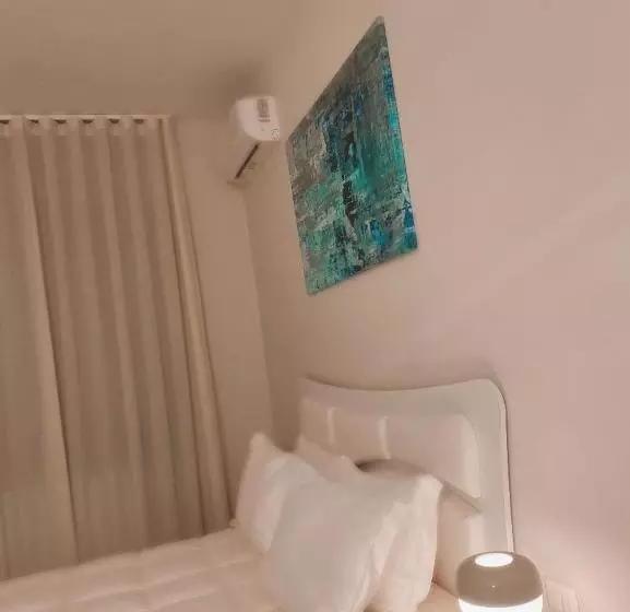 تختخواب و صبحانه Midtown Salerno