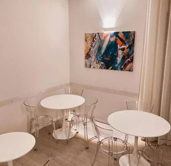 تختخواب و صبحانه Midtown Salerno