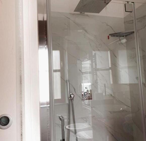 تختخواب و صبحانه Midtown Salerno