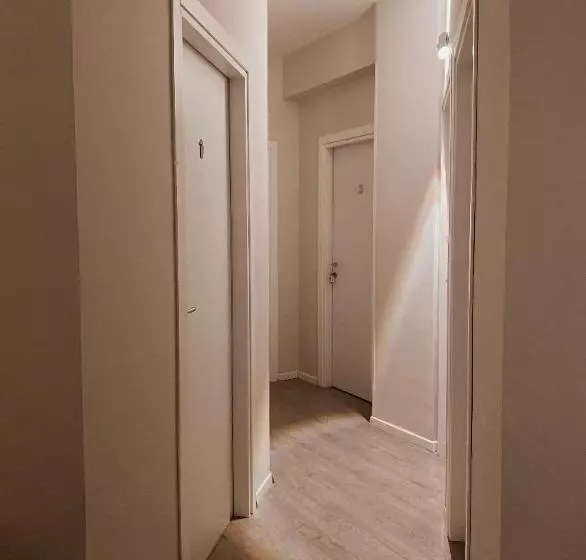 تختخواب و صبحانه Midtown Salerno