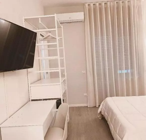 تختخواب و صبحانه Midtown Salerno