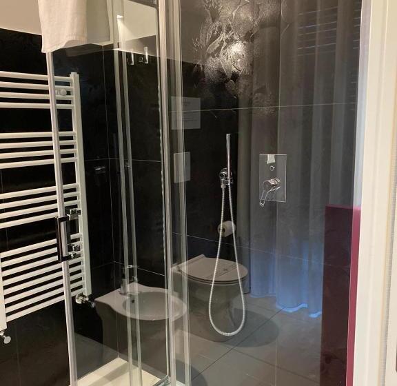 تختخواب و صبحانه Midtown Salerno