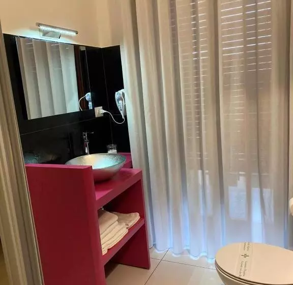 تختخواب و صبحانه Midtown Salerno