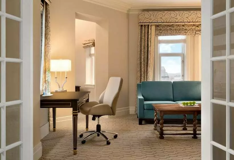 Hotelli Fairmont Chateau Laurier Gold Experience