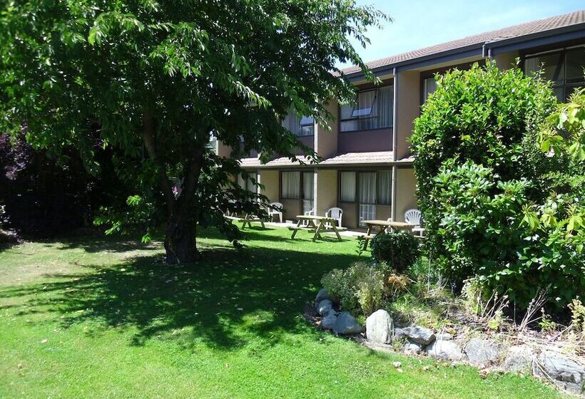 Fairway Motel & Apartments