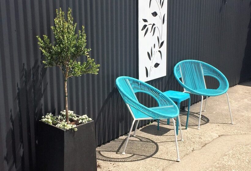 Fairway Motel & Apartments