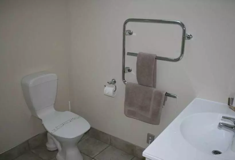 Fairway Motel & Apartments