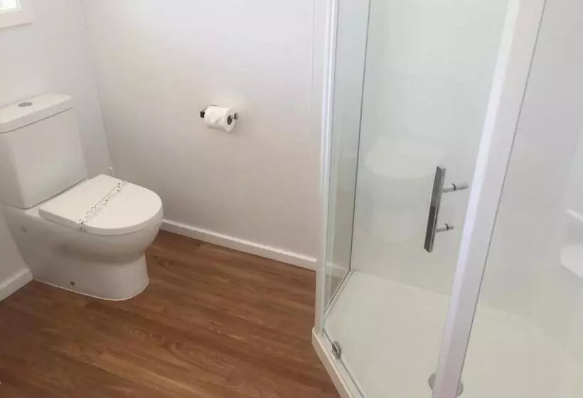 Fairway Motel & Apartments