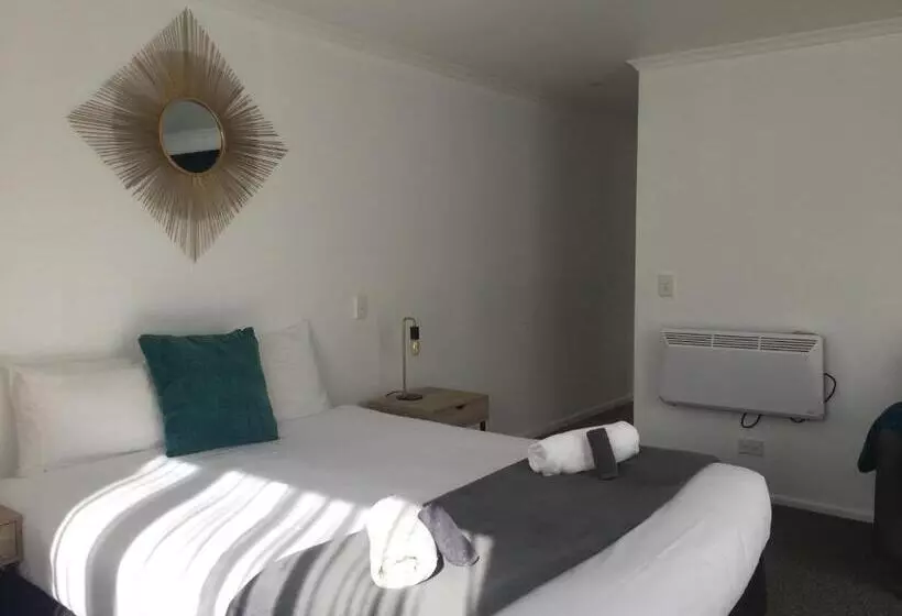 Fairway Motel & Apartments