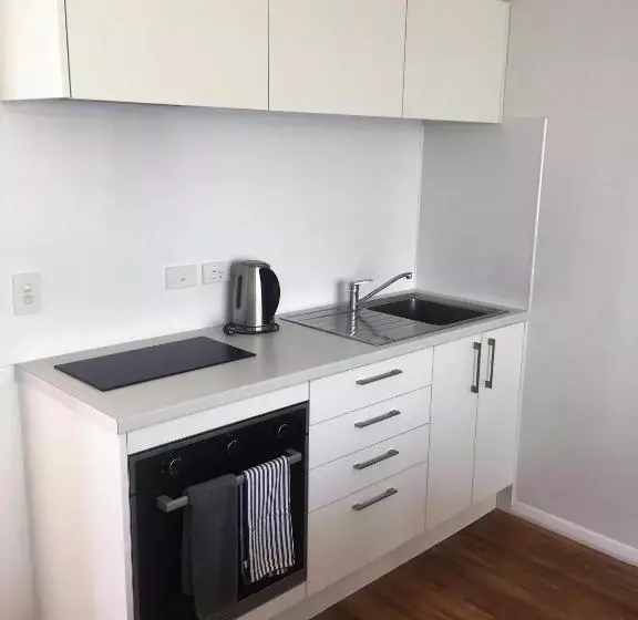 Fairway Motel & Apartments