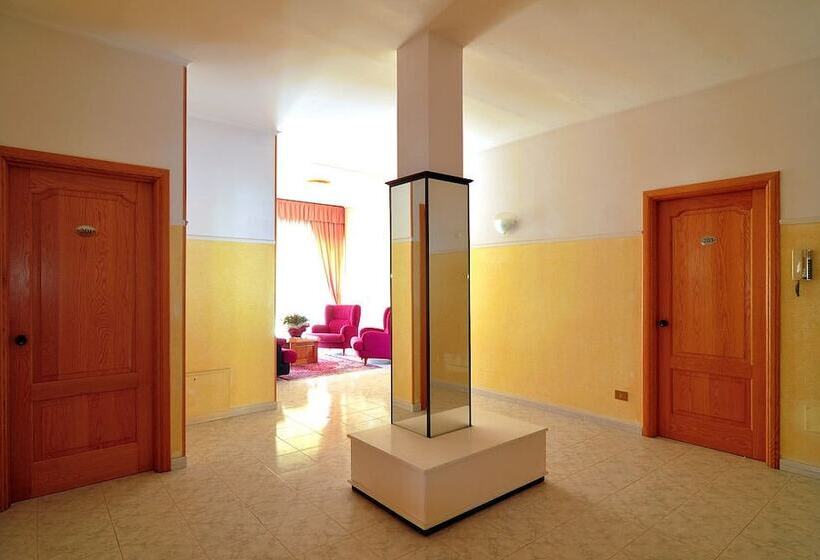 ホテル Albergo Paradiso