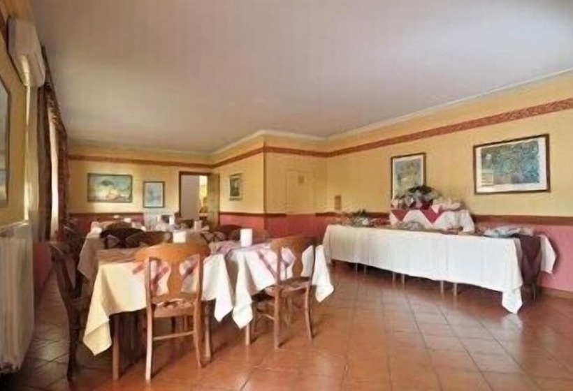 ホテル Albergo Paradiso