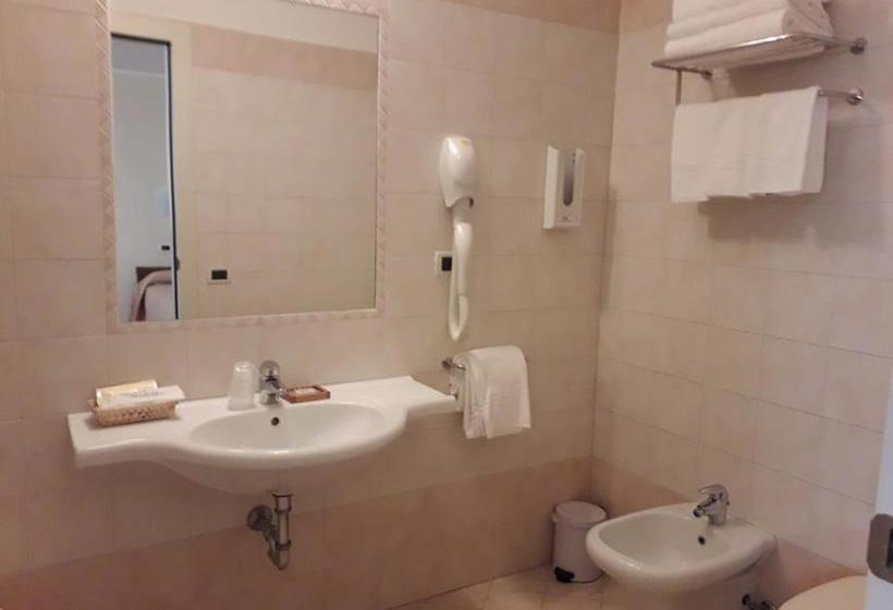 בית מלון כפרי Albergo Ristorante Campanile Azzurro