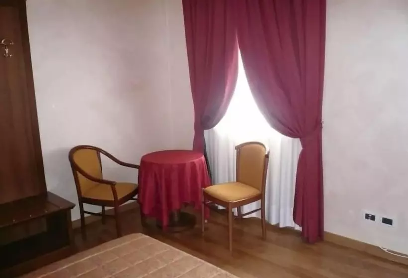 Отель Albergo Ristorante Campanile Azzurro