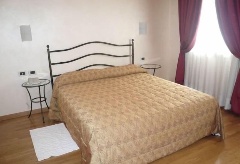 בית מלון כפרי Albergo Ristorante Campanile Azzurro