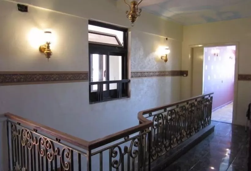هتل Cairo Moon Hostel