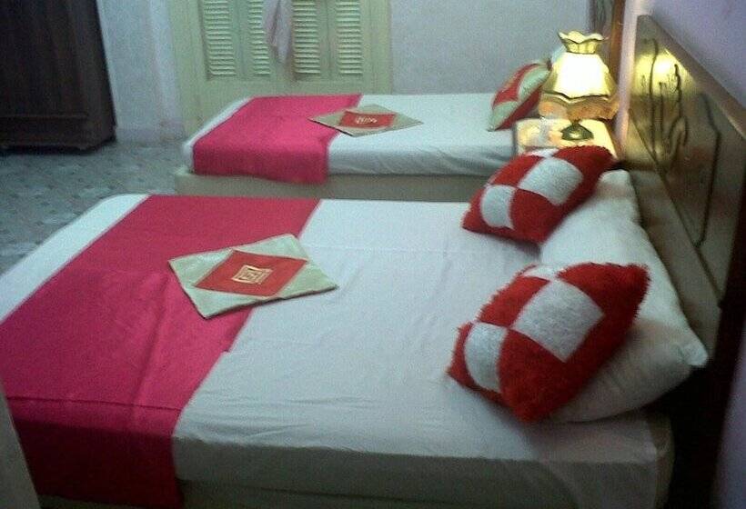 هتل Cairo Moon Hostel
