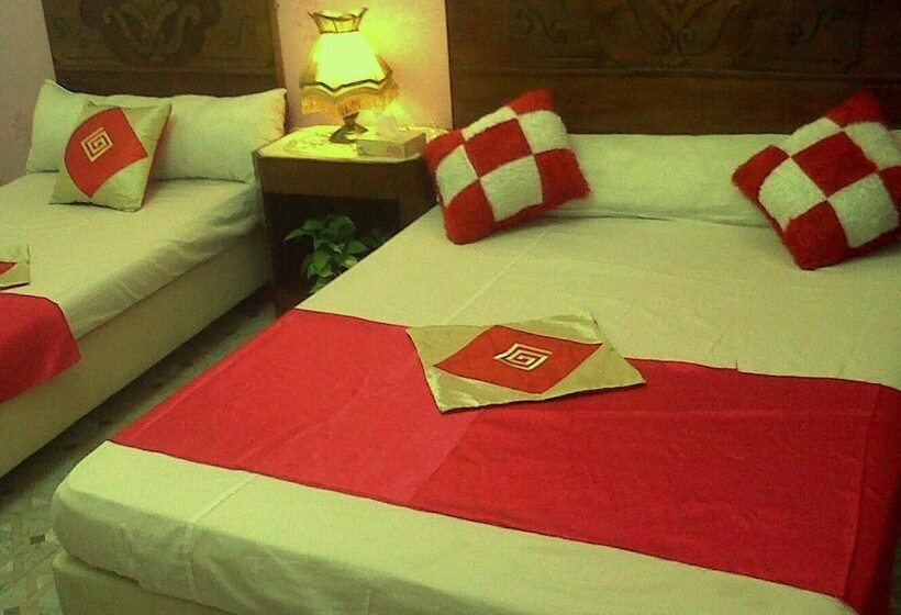 هتل Cairo Moon Hostel