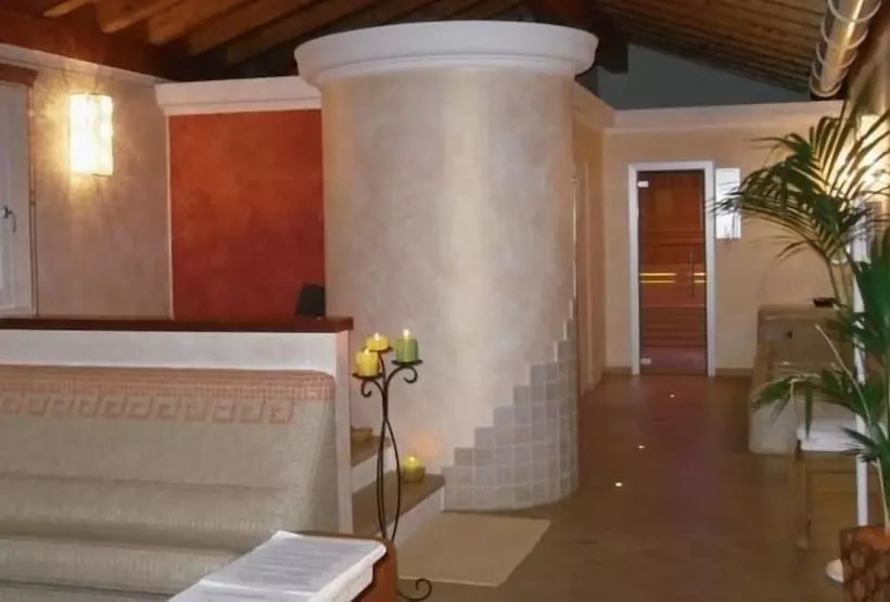 בית מלון כפרי Centrale