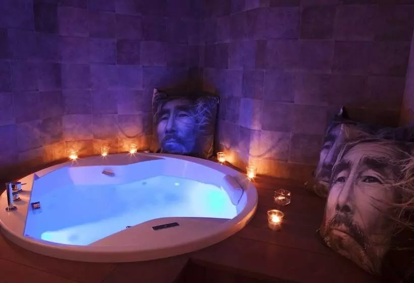 هتل Chalet Hôtel Les Cimes