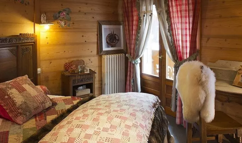 هتل Chalet Hôtel Les Cimes