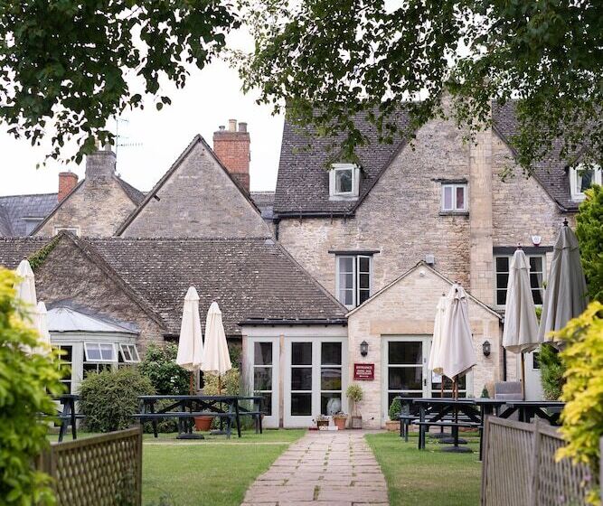 Corinium Hotel & Restaurant