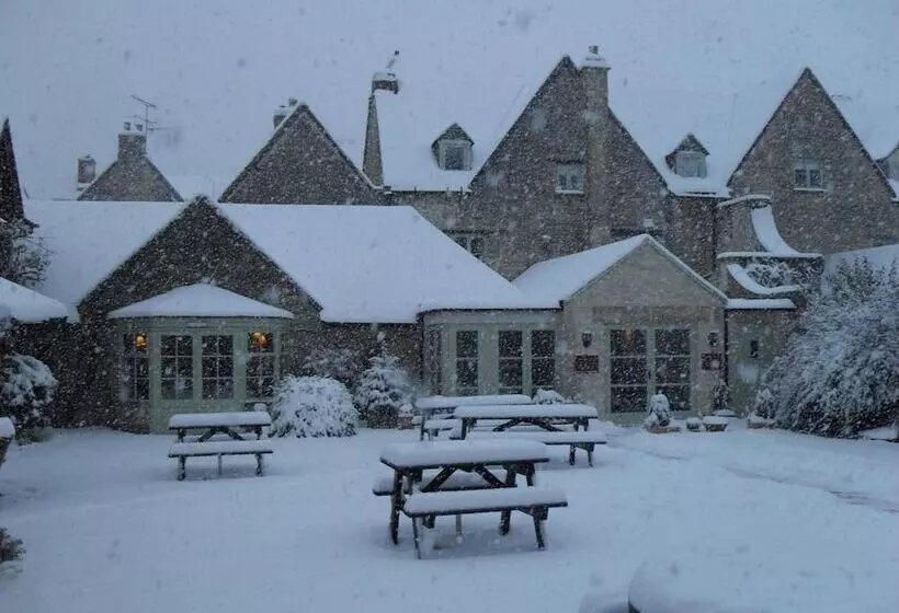 Corinium Hotel & Restaurant