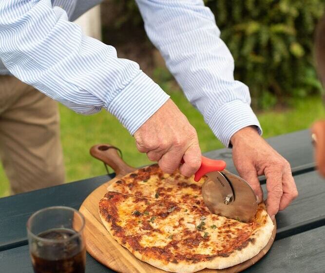 Corinium Hotel & Restaurant