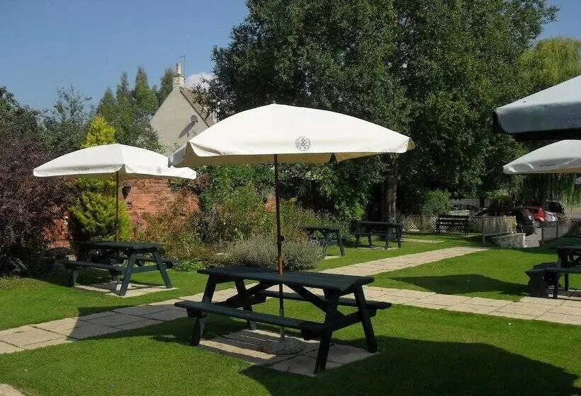 Corinium Hotel & Restaurant