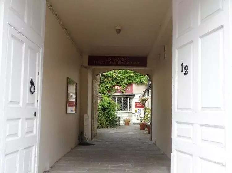 Corinium Hotel & Restaurant