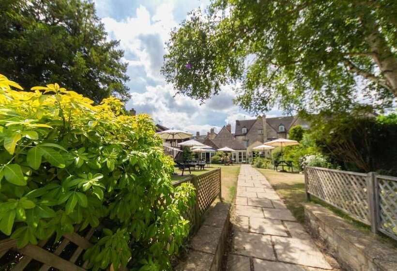 Corinium Hotel & Restaurant