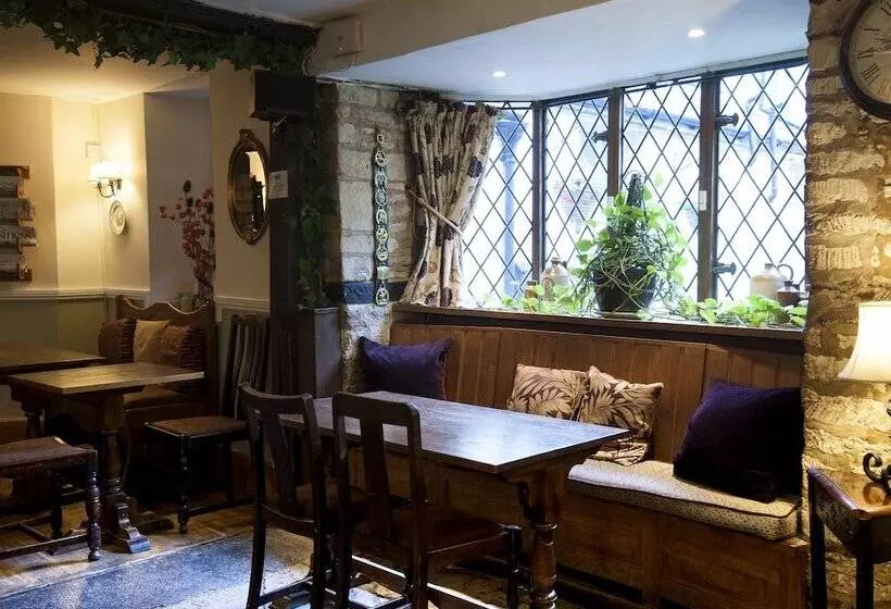 Corinium Hotel & Restaurant