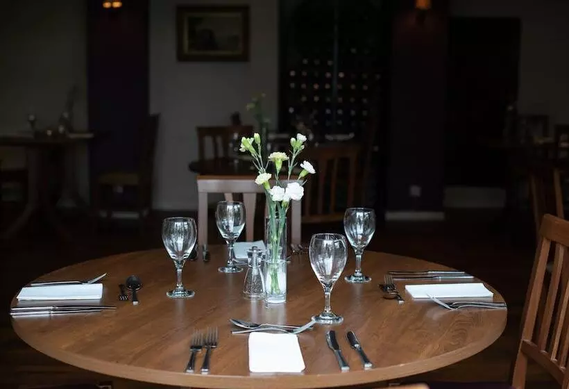 Corinium Hotel & Restaurant