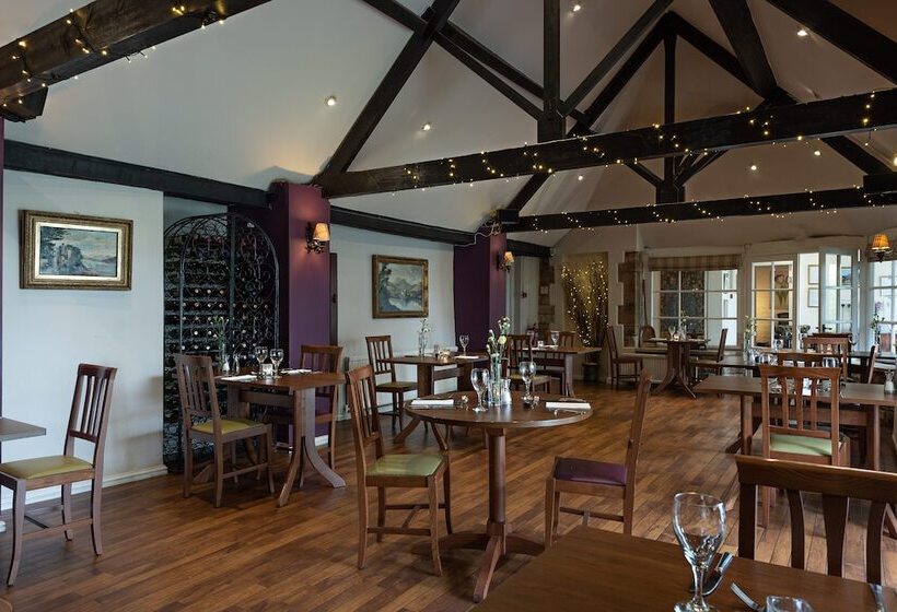 Corinium Hotel & Restaurant